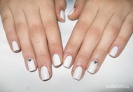 gél lakk szegeccsel