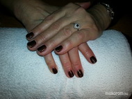 nagyon szép barna géllakk