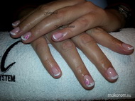 francia géllakk kis virággal