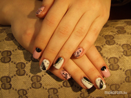 Best Nails - gellac bedíszítve