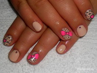 Masnis szívecskés körmik