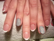 Francia gél lakk cukor manikűrrel 