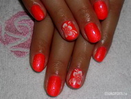 Vakító narancs virággal