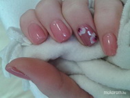 Gél lakk akril virágokkal