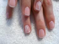 gél lakk díszítéssel