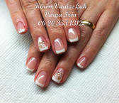 Best Nails - Francia arany szívvel