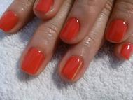 gél lakk díszítéssel