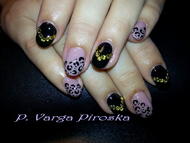 Géllakk akril minta és strasszok