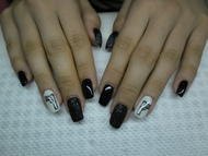 Best Nails - nyomozós