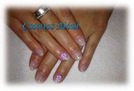 visszafogott koszorúslány köröm