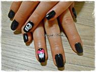 fekete gél lakk mintával