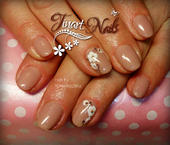 nude gellakk virágos