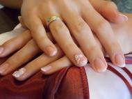 szolid menyasszonyi köröm