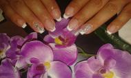 Best Nails - Francia szabadszél strasszkővel