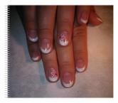 gél lakk akrillal díszítve