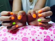 Best Nails - neon gél lakk