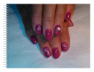 gél lakk akrillal díszítve