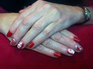 Best Nails - Piros pulcsimintás