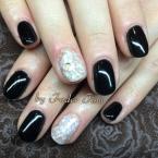 Fekete törtkagylóval