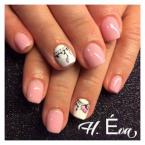 Rózsaszín virágos