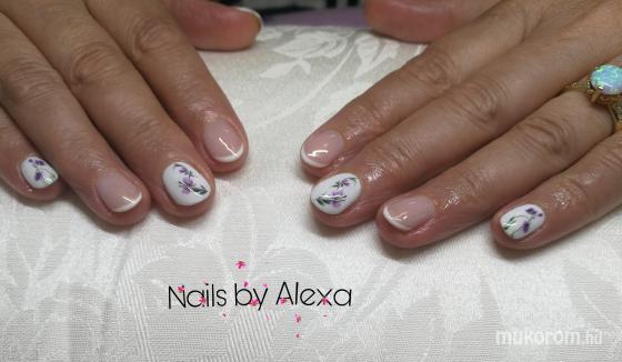 Rest-Fülöp Alexandra - French nails with flowers - 2019-07-10 08:40