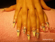Best Nails - köves hegyes
