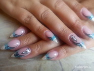 kék fekete mintával