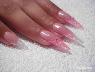 Stilettó kagylóval micával porci masnivall