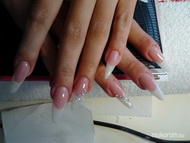 Best Nails - hegyes