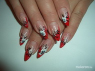 Best Nails - piros hegyes