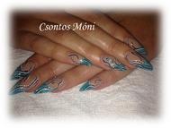 egy kis zöldes árnyalat