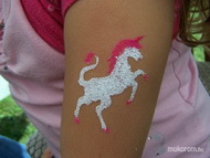 Csillámpóni Zsebinek