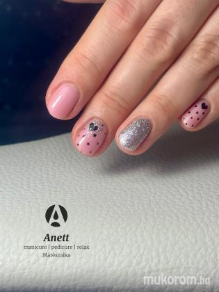 Biró Anett - Finoman díszített - 2025-12-10 19:49