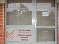 Tátika utca 1 Árkád szomszédságában