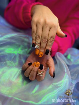 Farkas Lia - Matt Halloween Acryl Gél - 2025-12-14 13:06