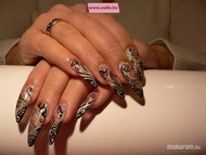 Best Nails - Akril díszítéses