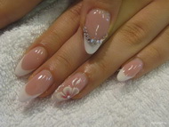 Best Nails - francia kövekkel és porci virággal