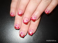 Klaudia valentín napi körme