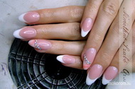 Best Nails - Épített mandula csak szolidan