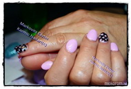 Anyu porci körmei zselével akrillal