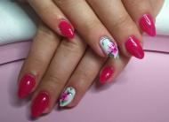 Gyönyörű géll lakk akril díszítéssel