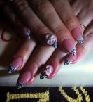 Zselés köröm porcelán virággal