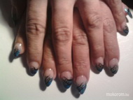 Kék zselé akrillal