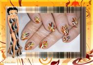 Gold nail art