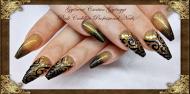 Gold nail art
