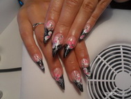 épített zselés köröm