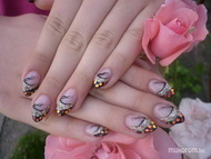 flitter és lakk díszítéssel