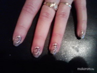 Briginek szürke virágos