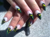 szines gél akrillal diszitve