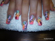 Best Nails - szines Timinek